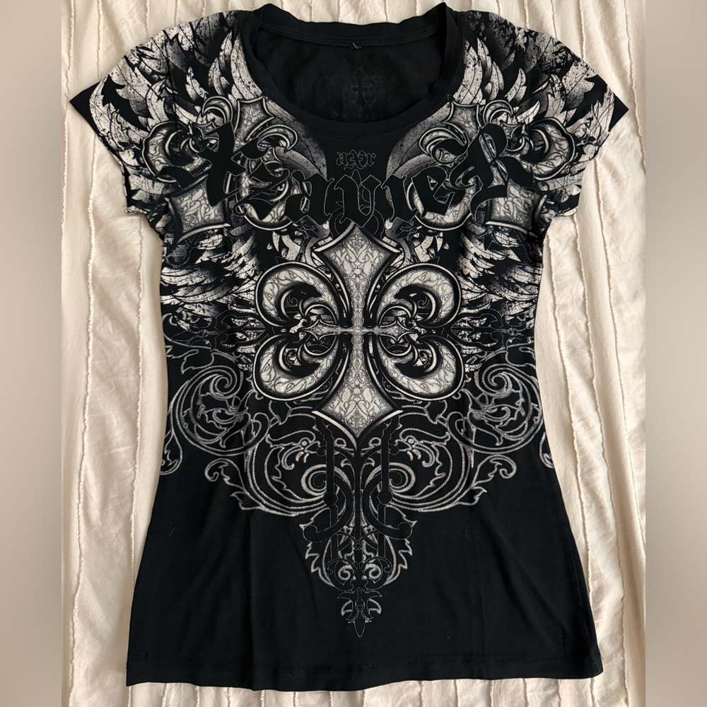 Affliction Women's Black and Gray Graphic Tee